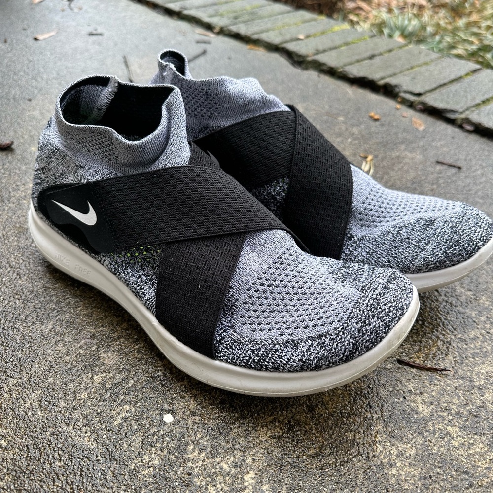 Men’s Nike Free Fly Knit Sneakers
